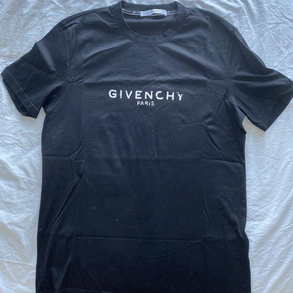 GIVENCHY T SHIRT